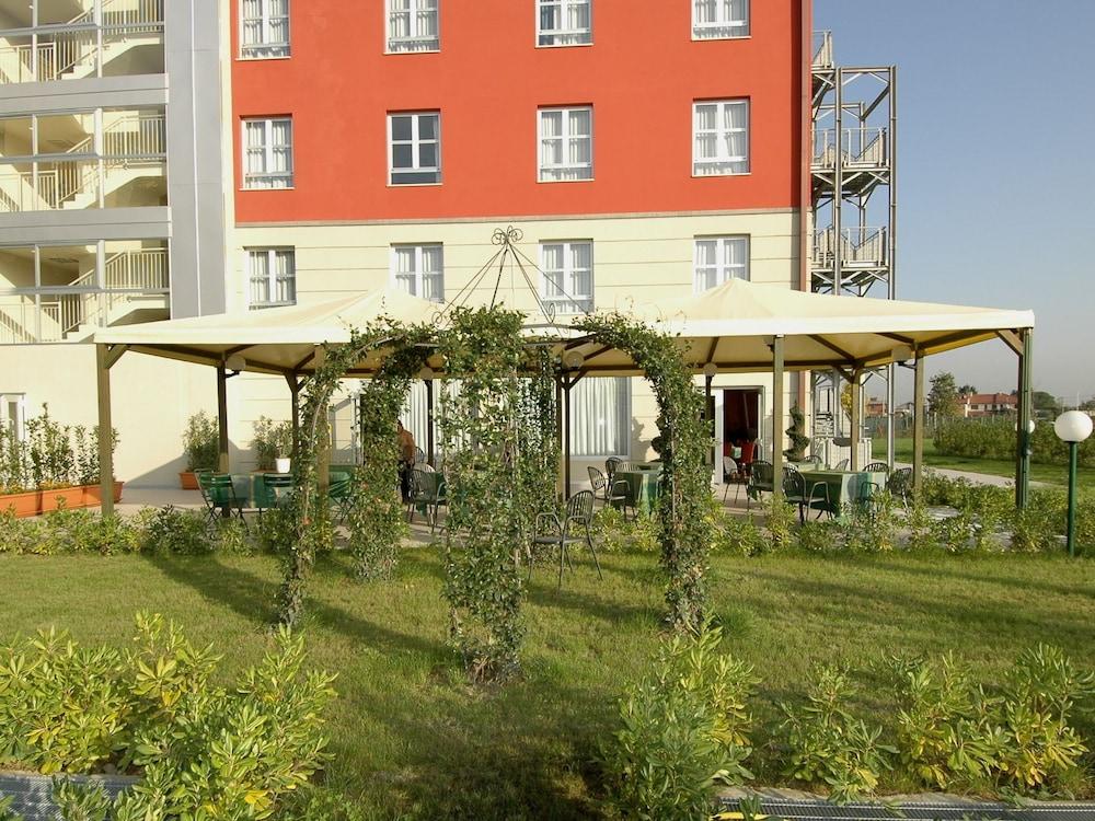 Charme Hotel Прато Экстерьер фото